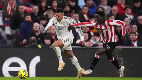 Imagen 1 de Mbappé levanta al Madrid en San Mamés