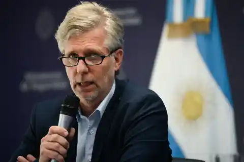 Imagen 1 de Milei cesa al jefe de los espías argentinos