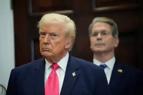 Imagen 1 de Trump aprueba una norma para relajar los estándares de emisión de los coches que se venden en Estados Unidos