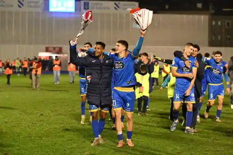 Imagen 1 de El Ourense elimina al Girona de la Copa después de descarrilar al Oviedo
