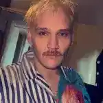 Imagen 1 de Periodista de día, líder de una red de pederastia satánica de noche