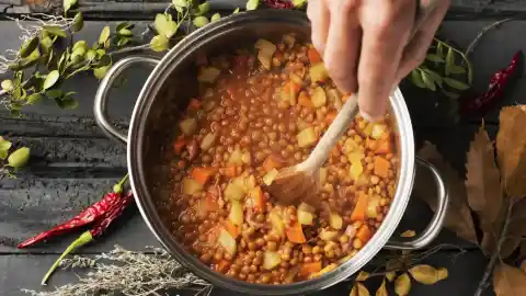 Imagen 1 de Por qué deberías echar vinagre a las lentejas o tomar naranja tras los garbanzos
