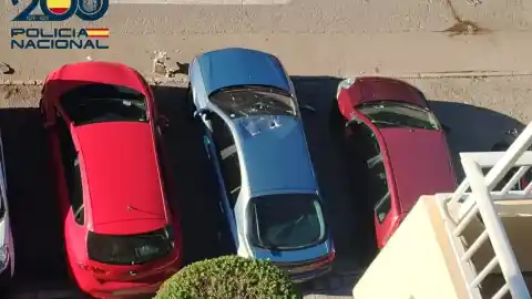 Imagen 1 de Detenido un joven en Palma por lanzar ladrillos y platos desde una azotea para amenazar a los vecinos