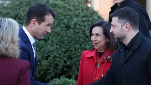 Imagen 1 de Indra exhibe su potencial militar ante Zelenski en busca de suministrar radares de combate a Ucrania