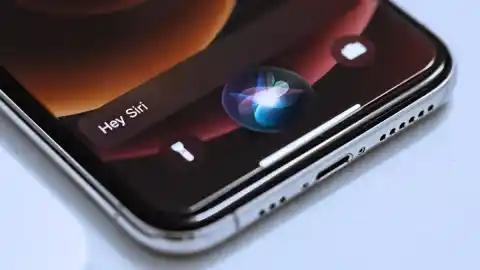 Imagen 1 de La desaparición de Siri en España se acerca: filtran la opción que permitirá sustituirla en iPhone