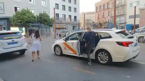 Imagen 1 de Las tarifas del taxi vuelven a subir en 2026 hasta un 5% con un suplemento nuevo para el lunes del 'pescaíto'