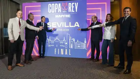 Imagen 1 de El Ayuntamiento de Sevilla "baraja todas las posibilidades" con la RFEF al coincidir la final de la Copa del Rey con el sábado de Feria