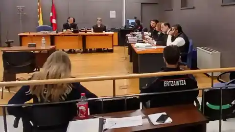 Imagen 1 de TSJPV confirma la pena de 25 años y medio de prisión a un hombre por asesinar a otro en Bilbao con el "mataleón"