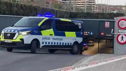 Imagen 1 de Un agente de la Policía Municipal de Girona dispara a un hombre después de que le amenazara con una sierra