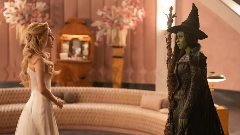 Imagen 1 de 'Wicked: Parte II' (★★★✩✩), piensa en verde y otros estrenos de la semana