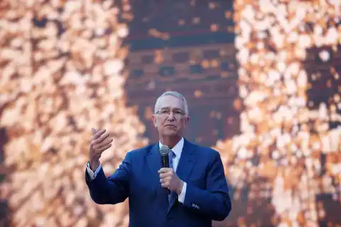 Imagen 1 de Cronología del caso Ricardo Salinas Pliego: una deuda millonaria y 1.000 batallas por evadirla