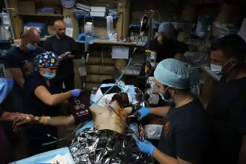 Imagen 1 de Un hospital a prueba de bombas en el frente de Pokrovsk