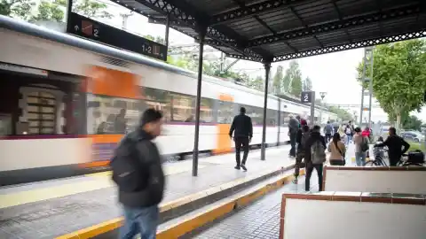 Imagen 1 de Interrumpida la R3 de Rodalies entre La Garriga y Puigcerdà por segundo día