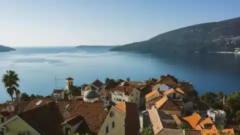 Imagen 1 de De la playa a la montaña: сinco ciudades para entender Montenegro en un solo viaje
