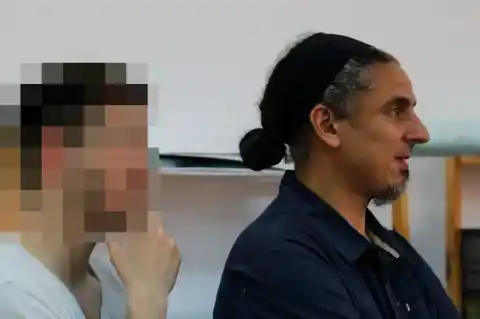 Imagen 1 de Se busca al prófugo Martiño Ramos, el profesor pederasta que violó a una alumna en Ourense