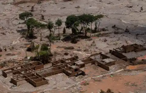 Imagen 1 de La gigante minera BHP es condenada en el Reino Unido por el desastre ambiental más grave de Brasil