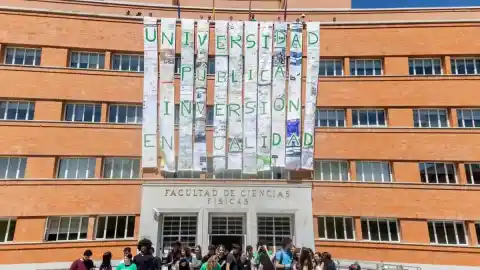 Imagen 1 de Los sindicatos pedirán la dimisión de Viciana en la huelga por la falta de financiación