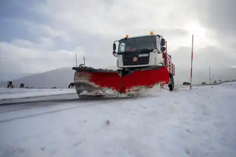 Imagen 1 de Ocho comunidades en alerta por nieve que afectará a las autovías en el norte de España