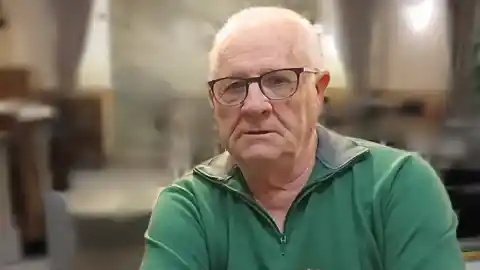 Imagen 1 de Urbano Moreno, 79 años, vecino del barrio de Poble Sec, Barcelona: “Cada vez que bajábamos a la calle era un gran esfuerzo porque no teníamos ascensor; ahora vamos a comprar fácilmente, ha cambiado la vida a todos los vecinos”