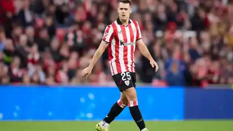 Imagen 1 de Izeta, jugador del Athletic, y el uso del euskera en el fútbol: "Los del Madrid igual hablan en francés y no les entendemos..."