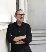 Imagen 1 de Tony Kouzarides: "Los jóvenes científicos deben saber que la creación de empresas es el futuro"