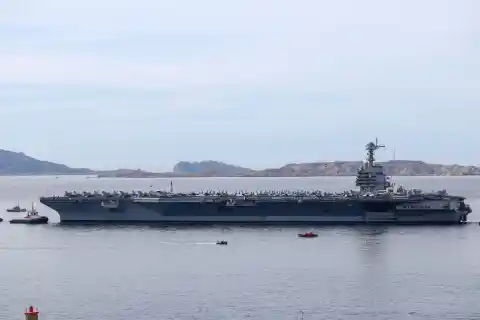 Imagen 1 de Portaaviones contra lanchas: el ‘USS Gerald R. Ford’ y el intervencionismo reciclado