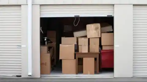 Imagen 1 de Hallado un cadáver en descomposición debajo de una estantería en un trastero en Málaga