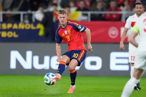 Imagen 1 de Dani Olmo: “Sabor agridulce, queríamos la victoria y la portería a cero, pero estamos clasificados para el Mundial”