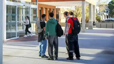 Imagen 1 de ¿Son los hombres jóvenes más machistas? No exactamente, pero por su discurso parece que sí