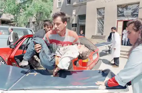 Imagen 1 de Los denunciantes del ‘safari humano’ para disparar a personas en Sarajevo: “Tenemos la esperanza de identificar a algunos responsables”