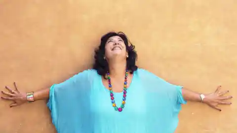 Imagen 1 de 5 planes gratis en Madrid del 24 al 31 de octubre: un coloquio sobre la figura de Almudena Grandes y el Altar de Muertos de la Casa de América