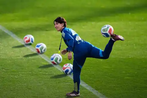 Imagen 1 de Sonia Bermúdez da una lista continuista para las finales de la Nations ante Alemania en la que repiten Jenni Hermoso y Mapi León