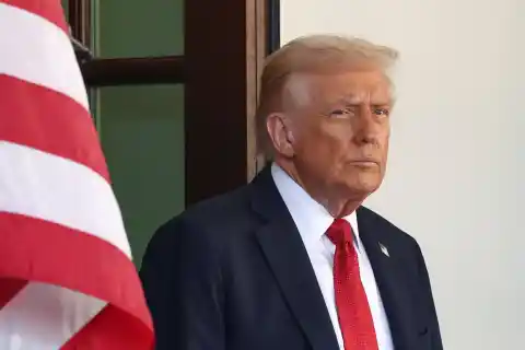 Imagen 1 de Trump reprende otra vez a España por no subir el gasto militar: “No juega en equipo”