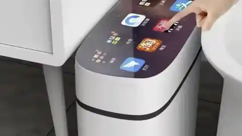 Imagen 1 de Las papeleras 'smart' triunfan: consigue una con sensor para no tocar el cubo de basura