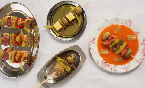 Imagen 1 de Gildas con traje regional: las versiones autonómicas que levantan pasiones en las redes