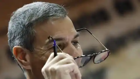 Imagen 1 de El vendedor de las gafas a Sánchez: “Son una pieza elegante que transmite personalidad”