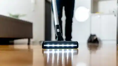 Imagen 1 de La aspiradora sin cable con un precio mínimo histórico por los suelos con su descuento de Black Friday