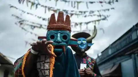 Imagen 1 de Bailarines tradicionales en Coscomatepec, Leonardo Muylaert, conocido como el superman brasileño, y más imágenes del día