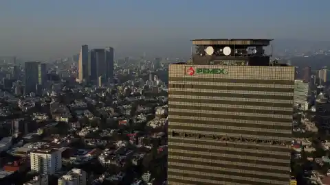 Imagen 1 de Pemex va a recibir más recursos públicos de los que genera: ¿se traducirá en un fortalecimiento de la petrolera?