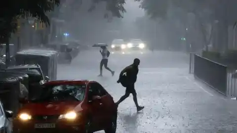 Imagen 1 de Alerta del plan Inuncat por la previsión de intensas lluvias el jueves en el litoral de Catalunya