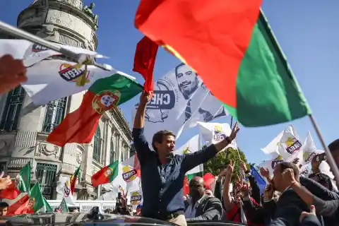 Imagen 1 de Chega retratado por Chega: culto al líder, grabaciones ilegales y financiación turbia