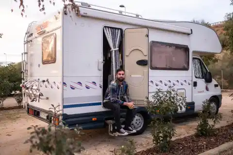 Imagen 1 de Vivir en una autocaravana ante los precios disparados de los pisos en Madrid: “Me acostumbré rápido, pero no lo idealizo”