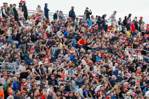 Imagen 1 de Un año después de la dana, MotoGP y Valencia vuelven a disfrutar juntos