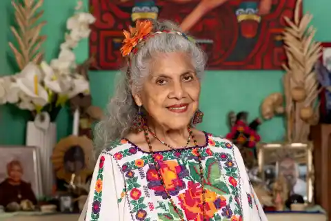 Imagen 1 de Ofelia Esparza, la maestra chicana que transformó el Día de Muertos en Los Ángeles