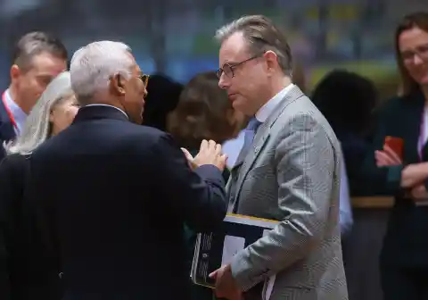 Imagen 1 de Bélgica frena la ambición de la UE de entregar miles de millones de activos rusos a Ucrania