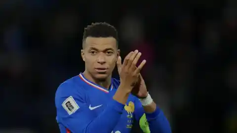 Imagen 1 de Mbappé, lesionado, deja la selección y vuelve a Madrid