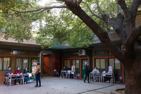 Imagen 1 de Elecciones legislativas 2025 en Argentina: horarios, cargos que se eligen y cómo votar paso a paso