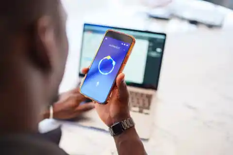 Imagen 1 de “Pensé en suicidarme, pero la IA me ayudó”: Cuando el terapeuta en África es un chatbot