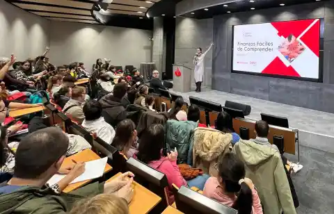 Imagen 1 de Cómo dejar de pertenecer al 30% de españoles a los que aún les cuesta gestionar sus ahorros