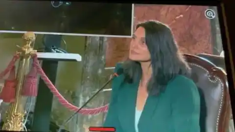 Imagen 1 de Una excargo de Moncloa "no recuerda" quién le envió la foto del correo del novio de Ayuso y dice que cambió de móvil